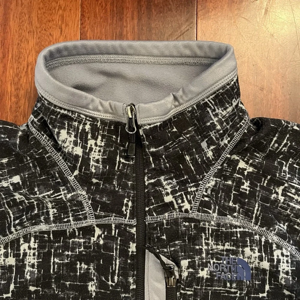 The North Face Fleece Men Large Black Gray Full Zip Jacket Geometric Plaid Logo